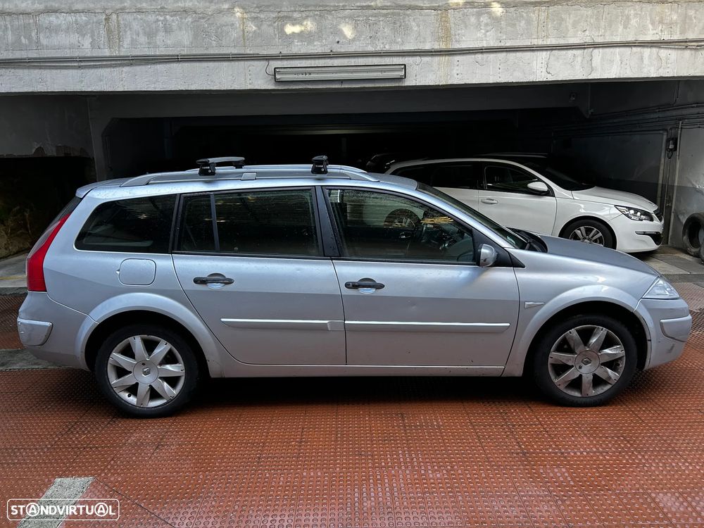 Usado Renault Mégane Break 2007 - 4 000 EUR, 171 000 km - Standvirtual.com