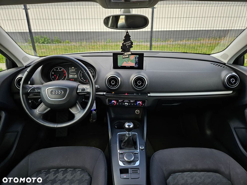 Audi A3 3-drzwiowe 1.4 TFSI Ambiente - 12