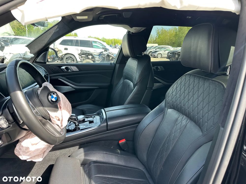 BMW X7 - 11