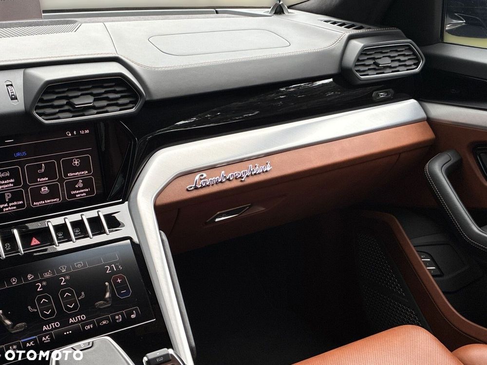 Lamborghini Urus - 15