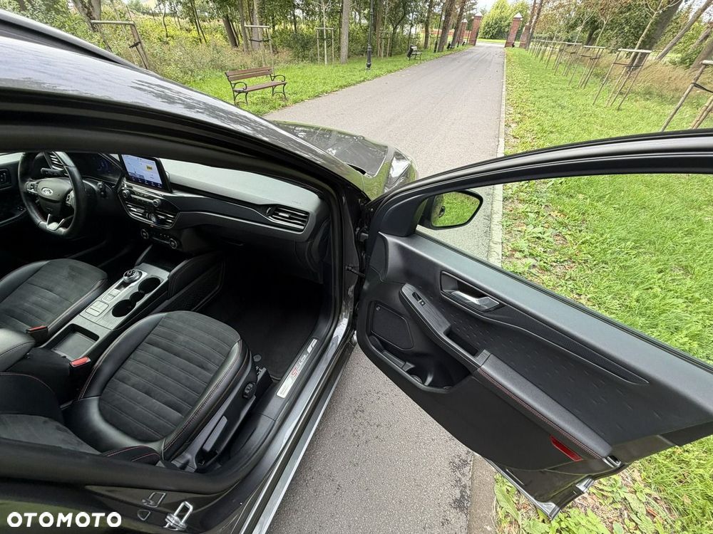 Ford Kuga - 31