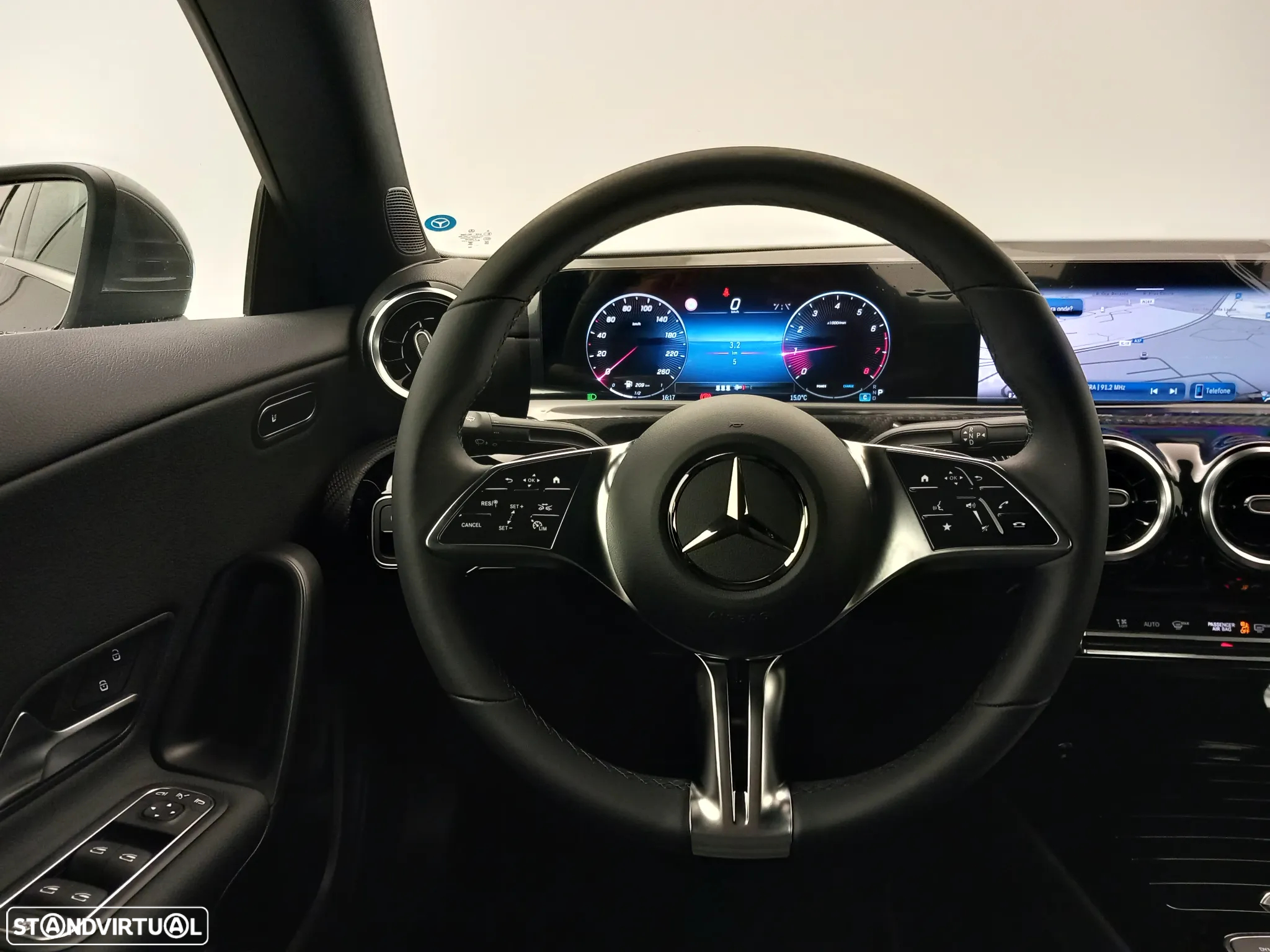 Mercedes-Benz CLA 200 Standard - 10