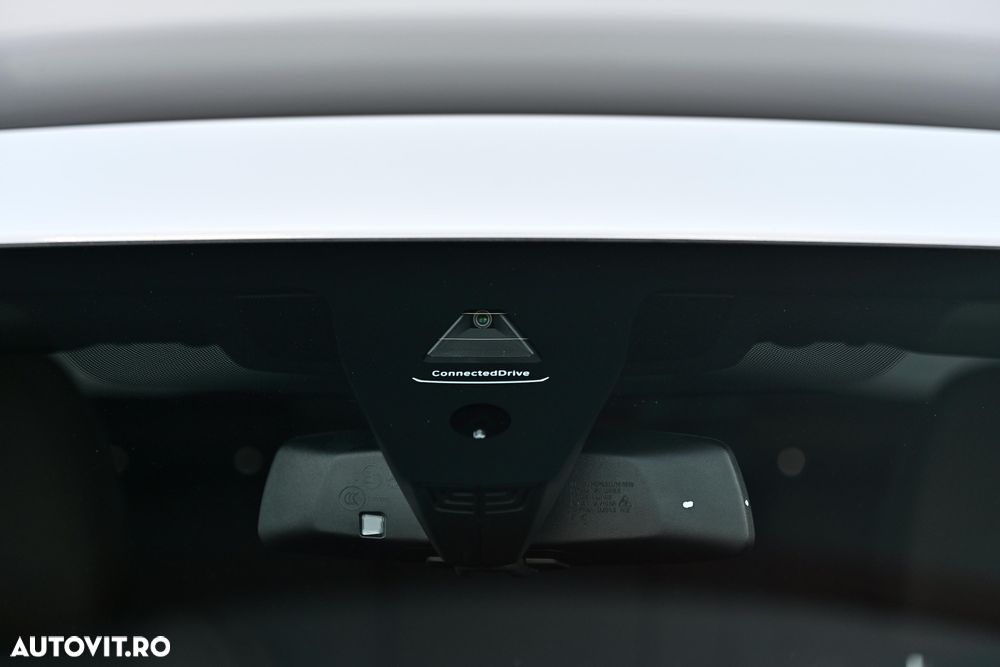 BMW Seria 3 330i xDrive Aut. Luxury Line - 28