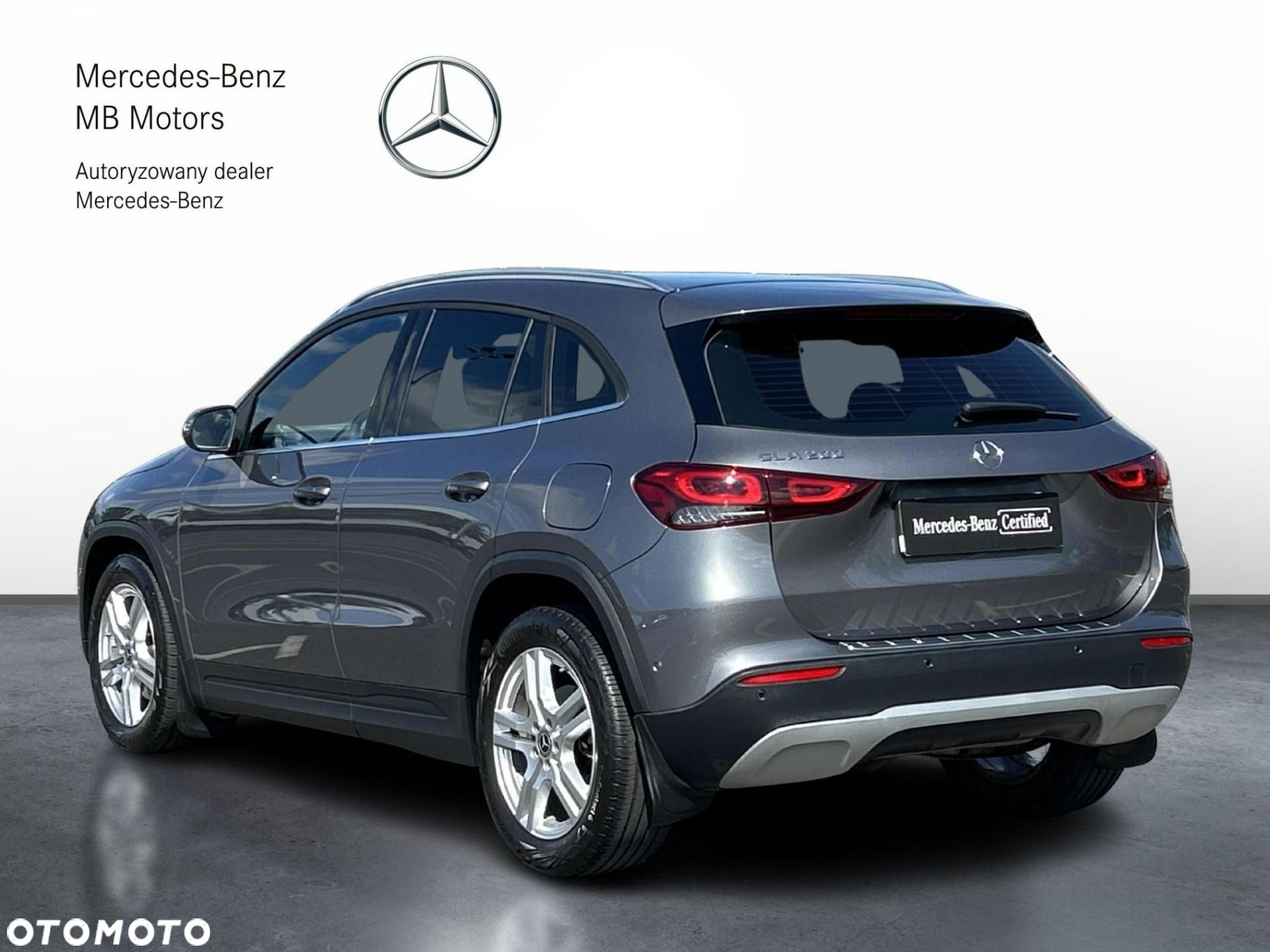 Mercedes-Benz GLA 200 - 4