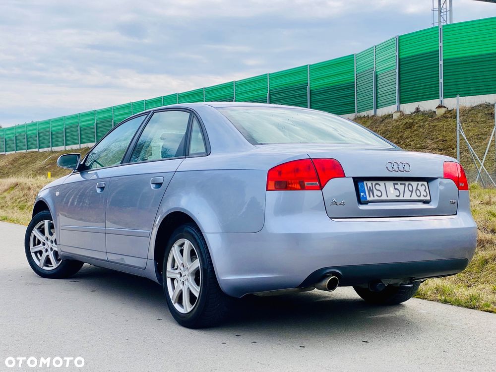 Audi A4 Limousine - 8