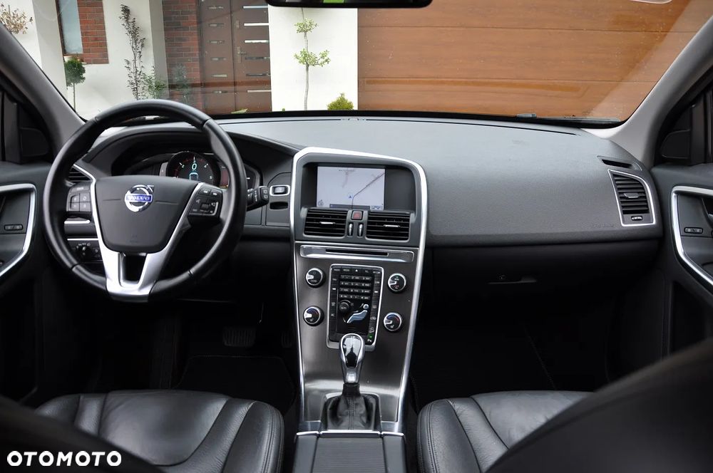 Volvo XC 60 D5 AWD Geartronic Summum - 21
