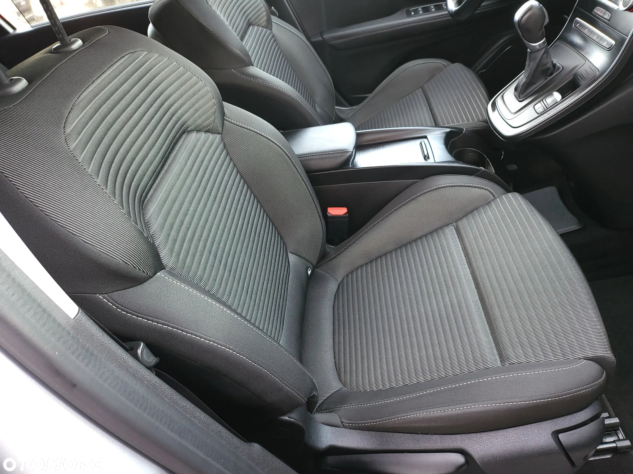 Renault Grand Scenic dCi 110 EDC LIMITED - 19