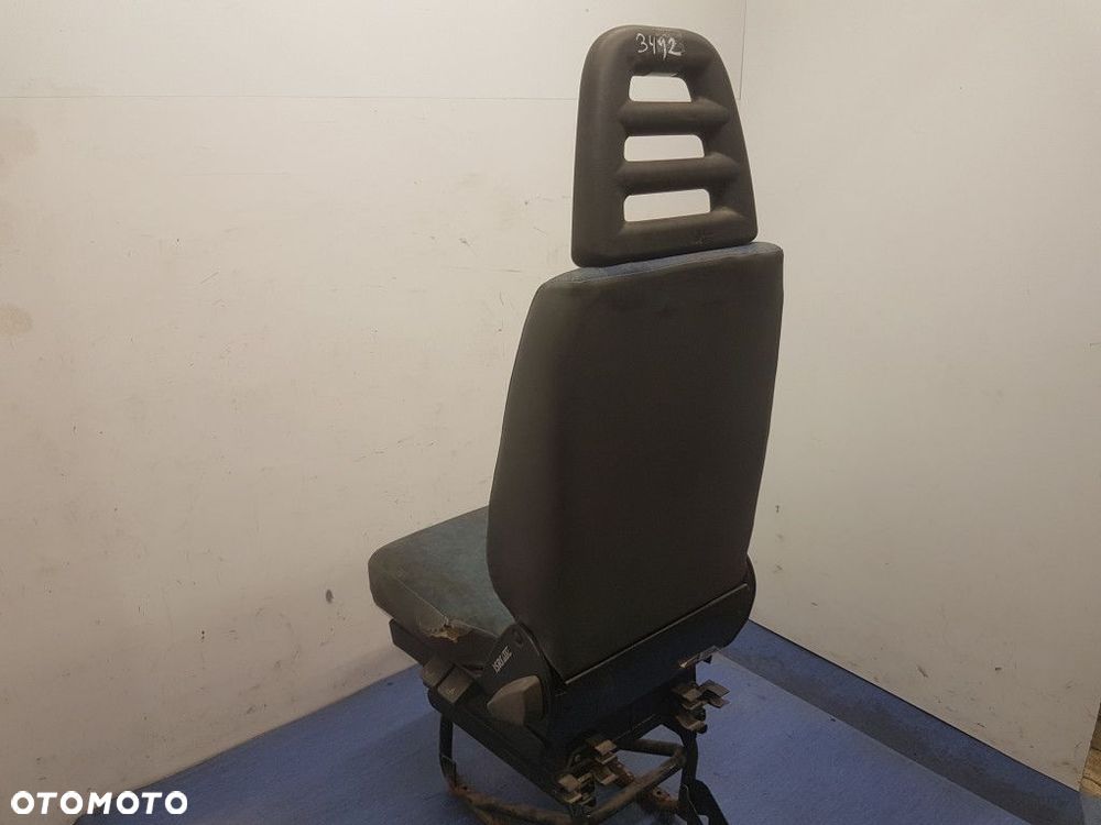 IVECO DAILY III FOTEL KIEROWCY. - 15