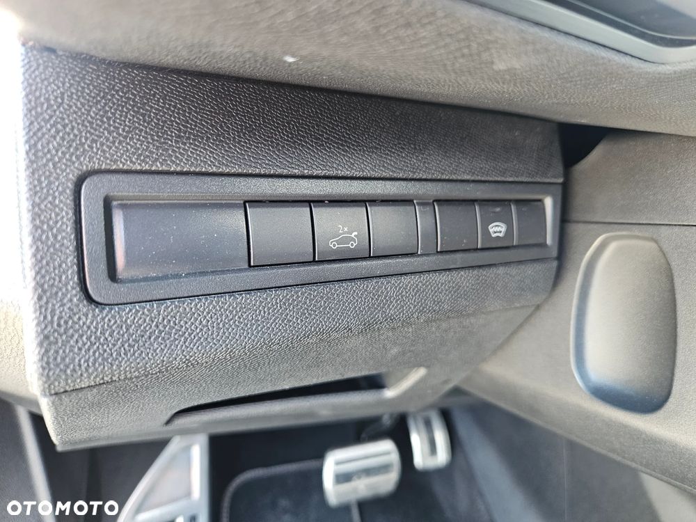 Peugeot 3008 THP 165 EAT6 Stop & Start Allure - 24