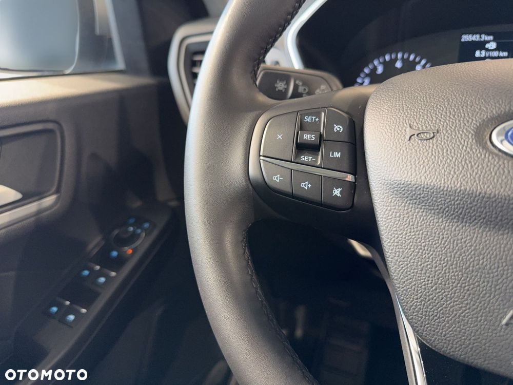 Ford Kuga - 18