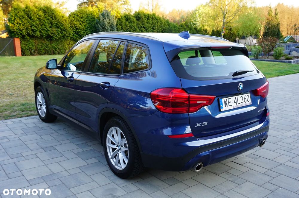 BMW X3 xDrive20i Advantage - 8