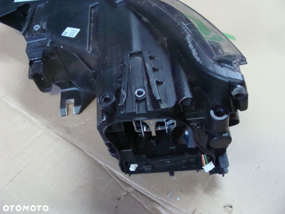 AUDI A1 8X LAMPA PRZEDNIA PRAWA BI-XENON 8X0941044 - 8