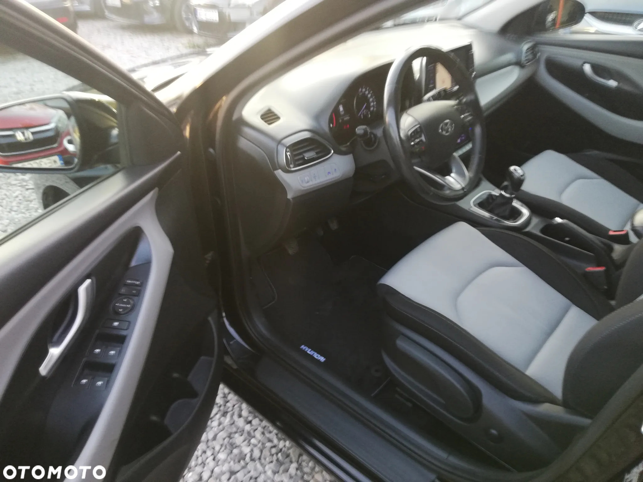 Hyundai i30 1.6 CRDi BlueDrive Premium - 9