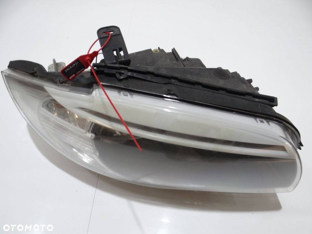 LAMPA PRAWA PRZEDNIA BMW E88 OE 7263642 - 4