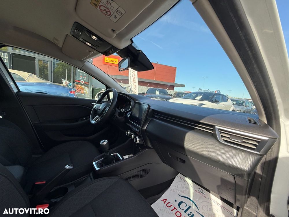 Renault Clio - 24