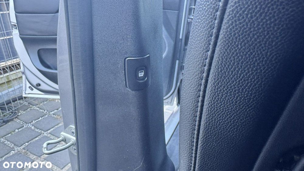 Dodge Grand Caravan - 10