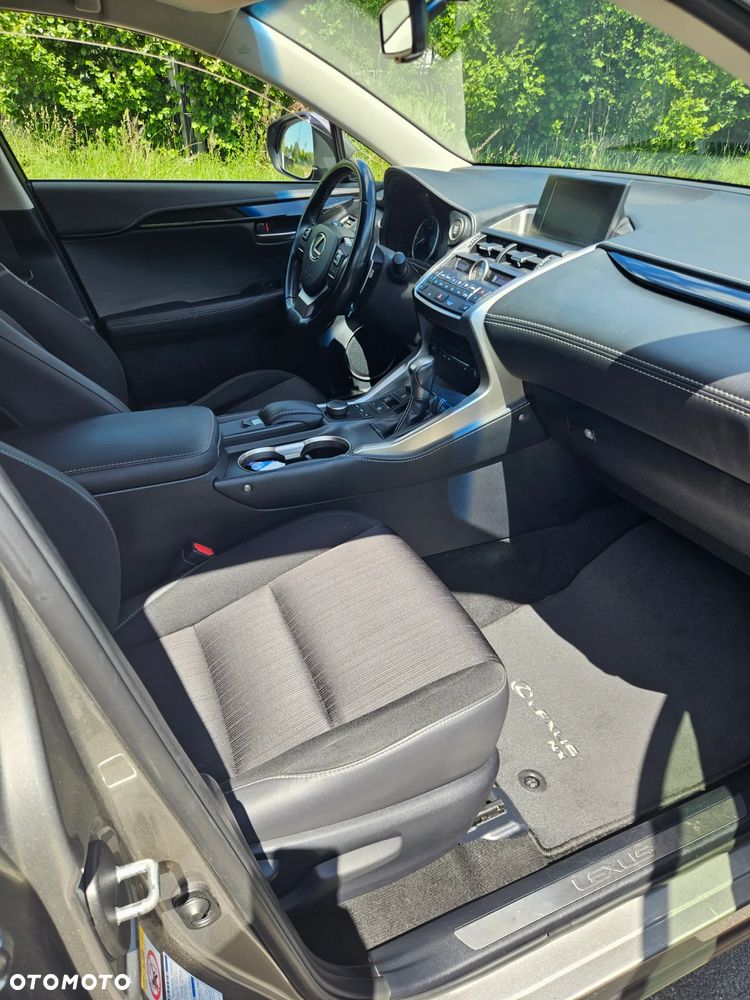 Lexus NX 200t Elite AWD - 11