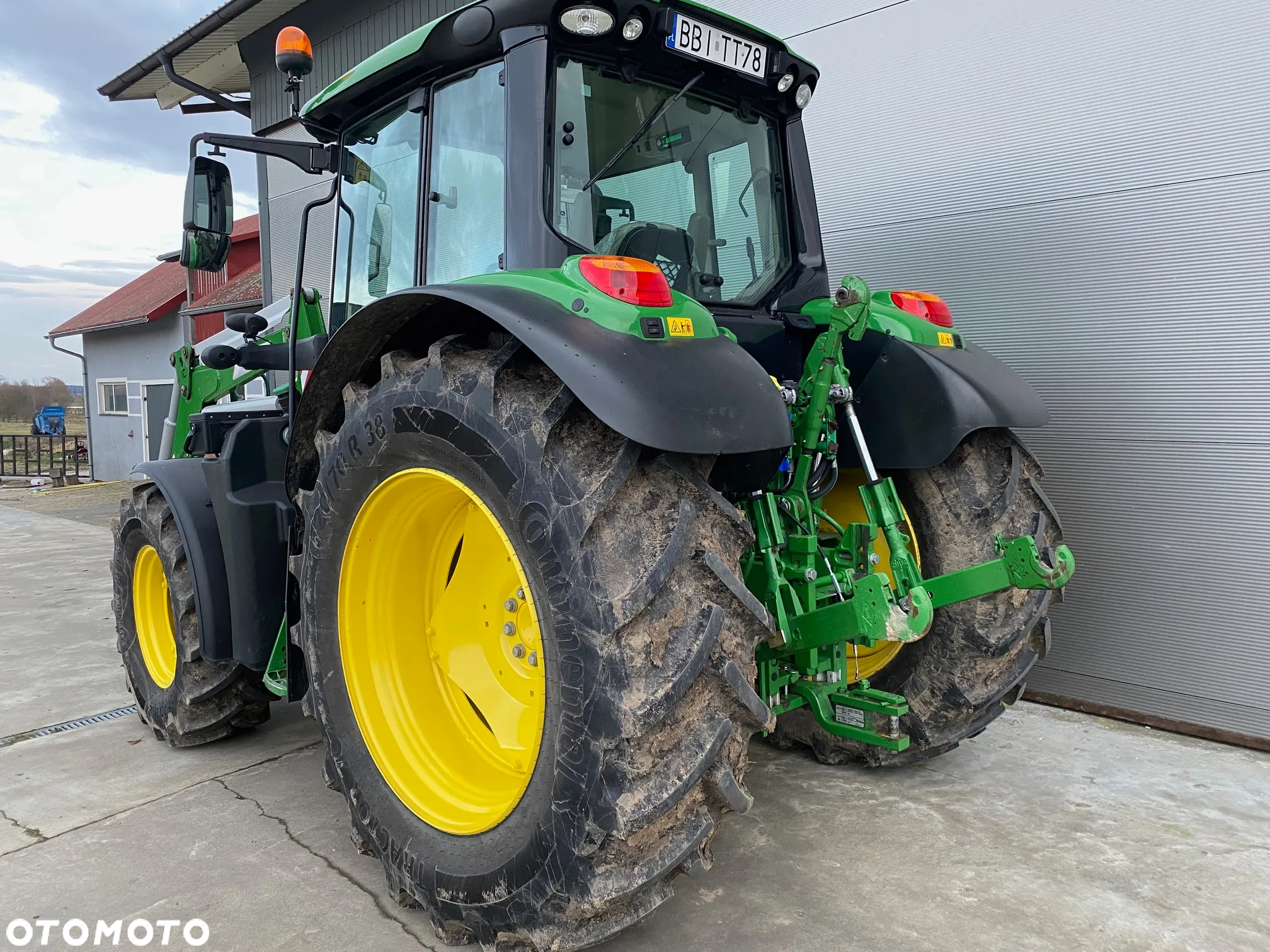 John Deere 6090M - 3
