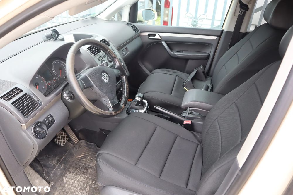 Volkswagen Touran 1.9 TDI DPF Trendline DSG - 3