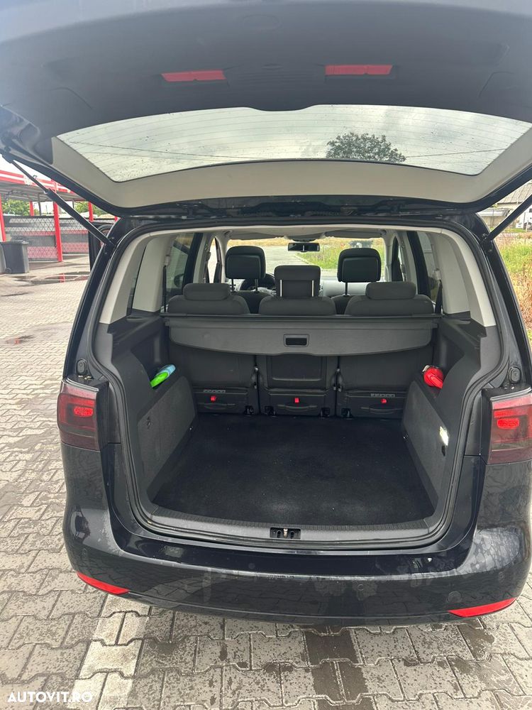 Volkswagen Touran 2.0 TDI Highline DSG - 9