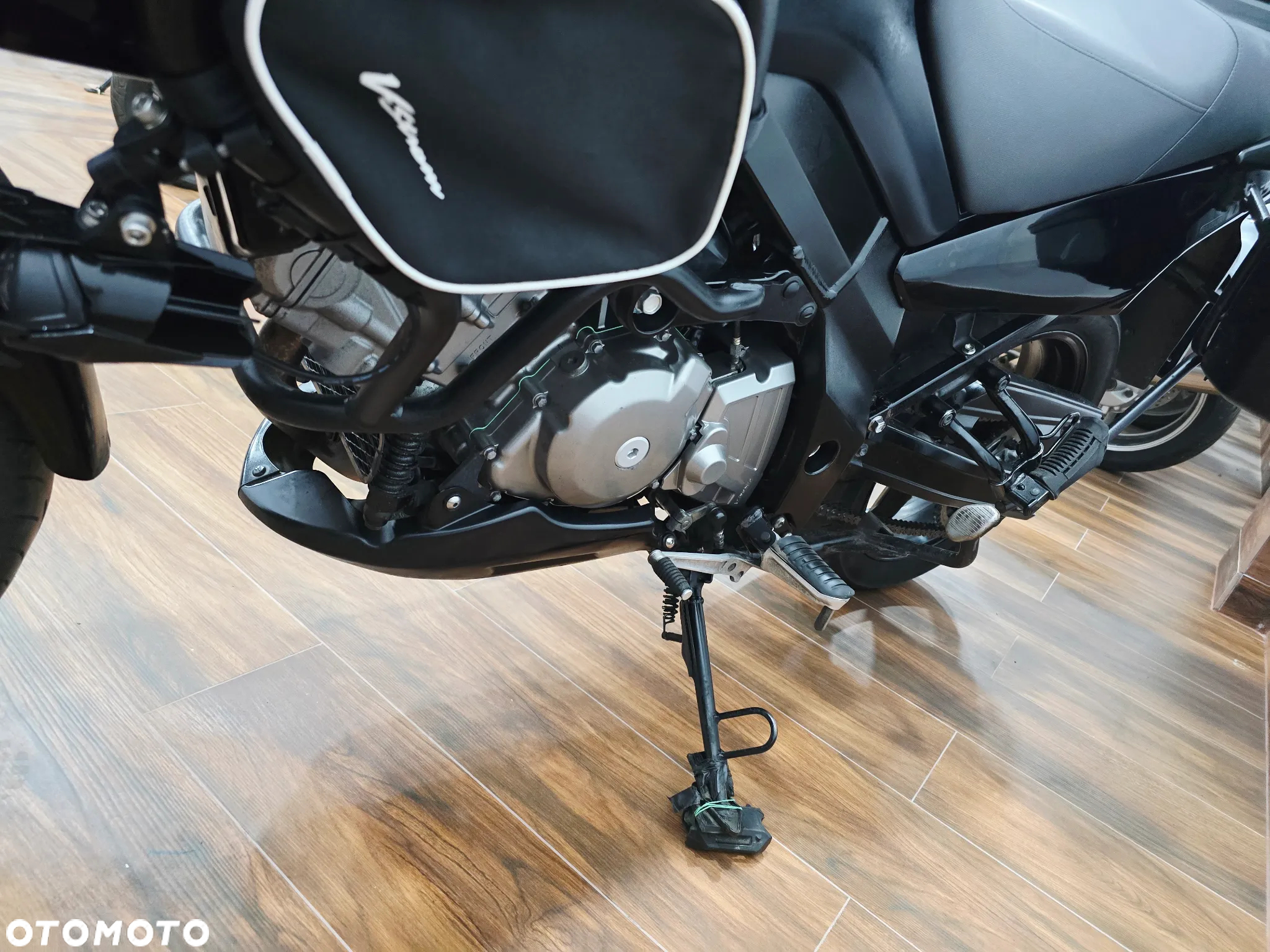 Suzuki DL - 11