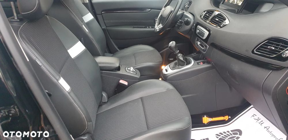 Renault Scenic ENERGY TCe 115 Bose Edition - 13