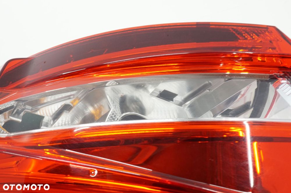 SKODA SUPERB III SEDAN 16R LAMPA LEWY TYŁ TYLNA 3V5945207A - 3