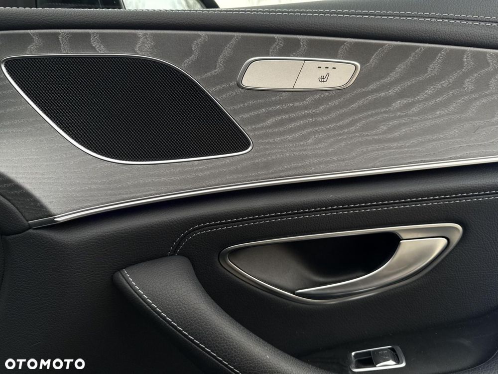 Mercedes-Benz CLS - 25