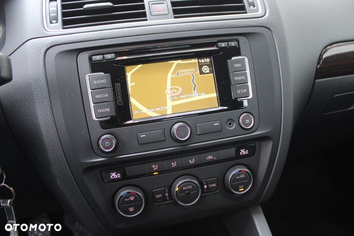 Volkswagen Jetta 1.4 TSI BMT Trendline - 6