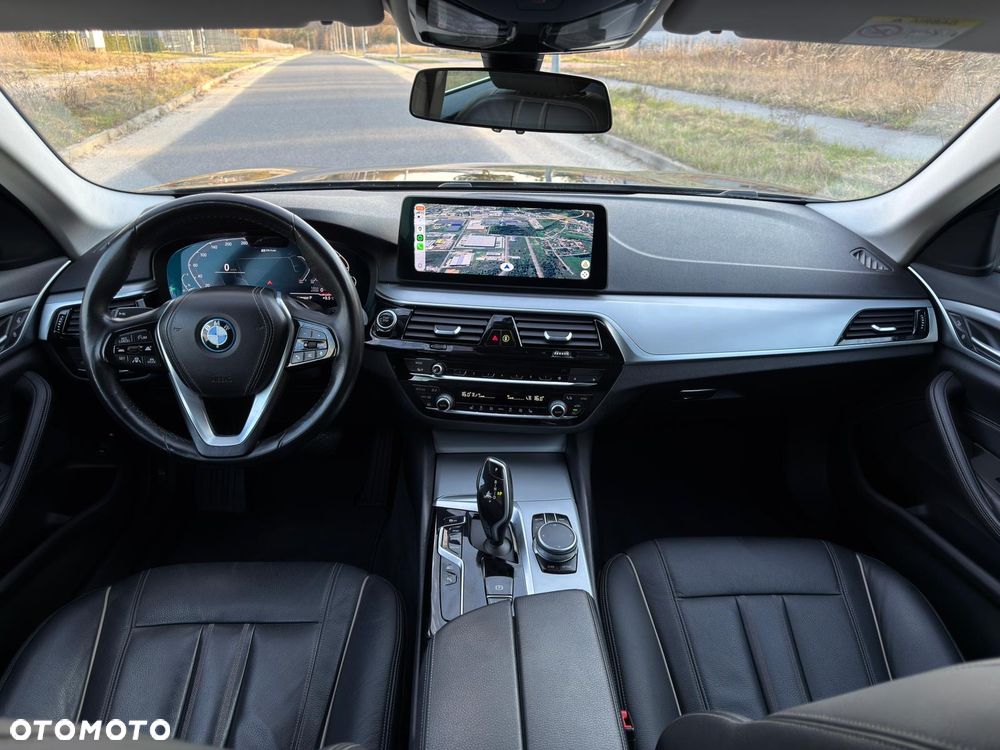 BMW Seria 5 530e Luxury Line sport - 25
