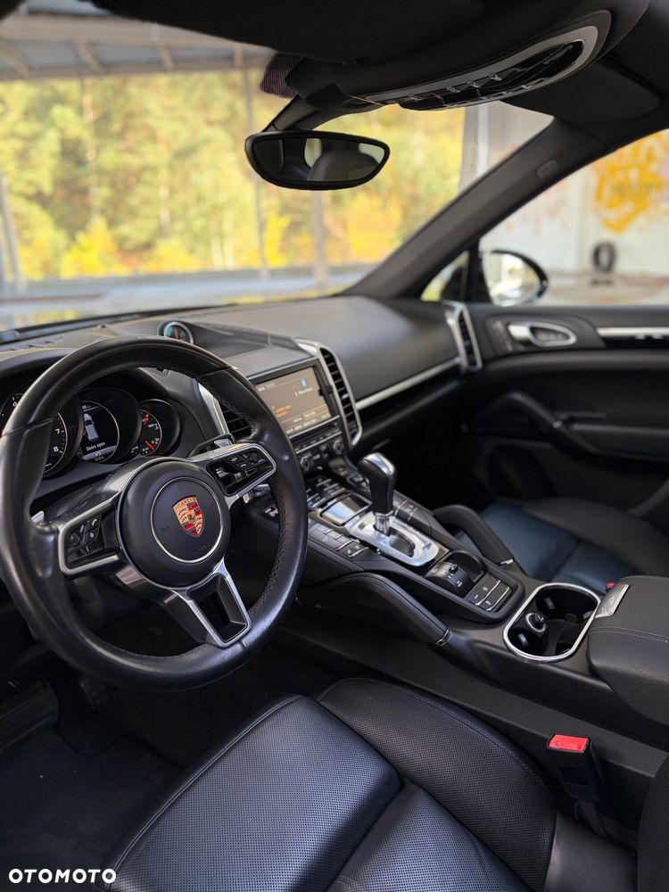 Porsche Cayenne Standard - 38