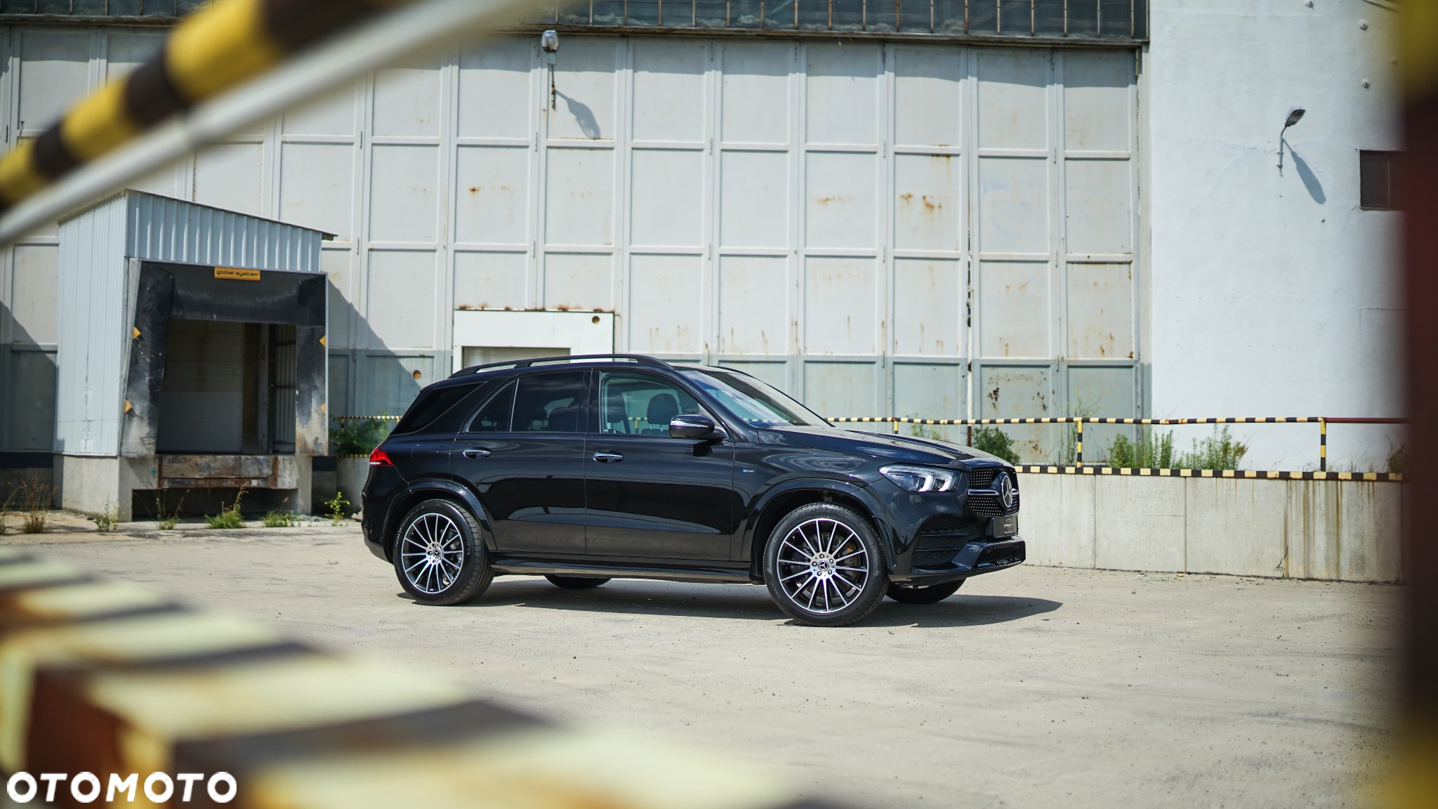 Mercedes-Benz GLE - 21