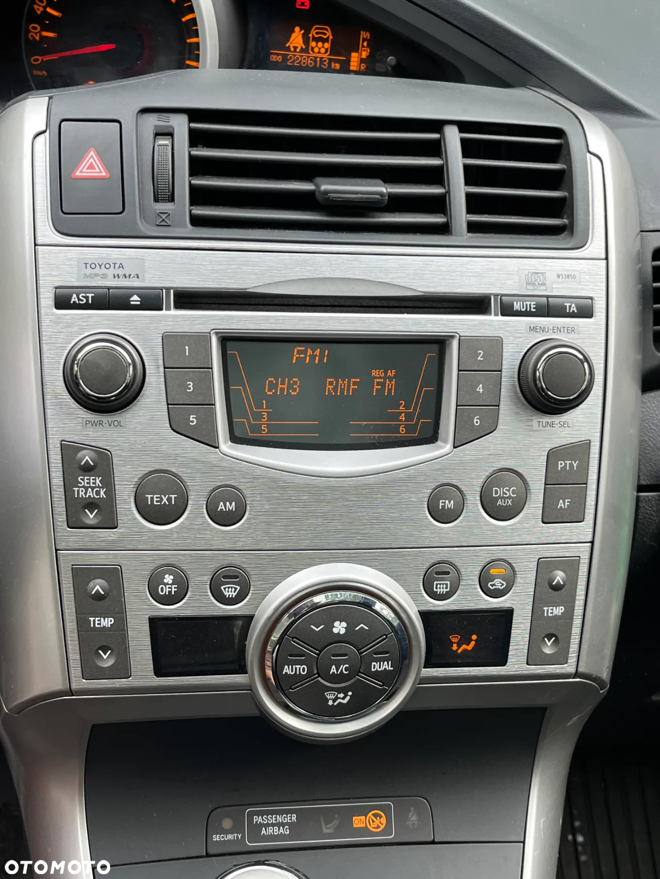 Toyota Verso 1.8 Premium EU5 - 19