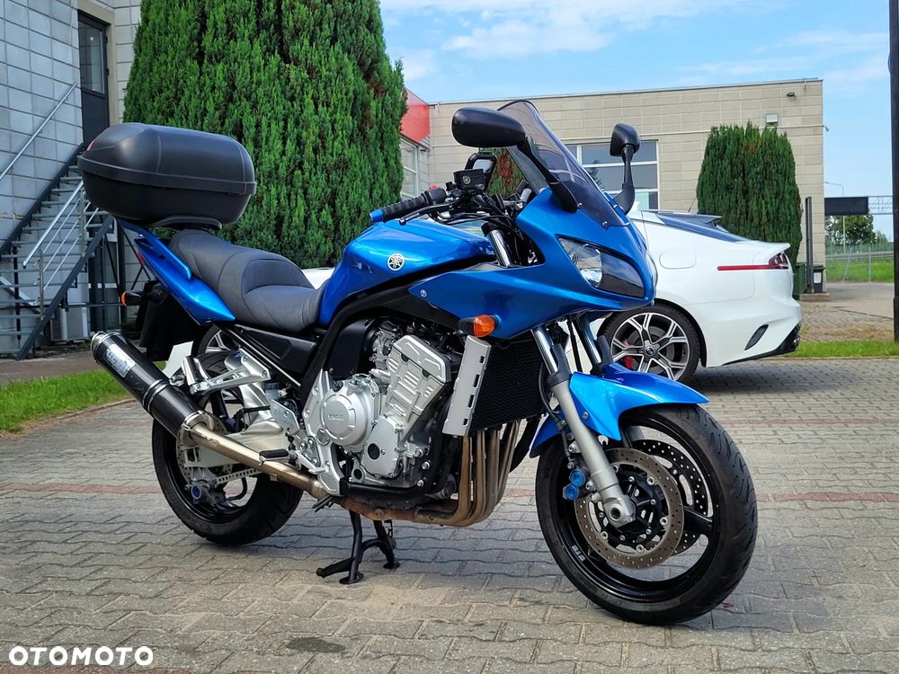 Yamaha FZS - 4