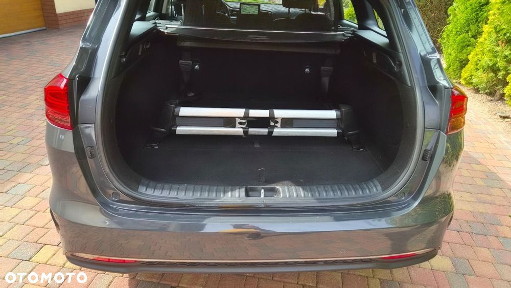 Kia Ceed 1.6 CRDi Vision - 24