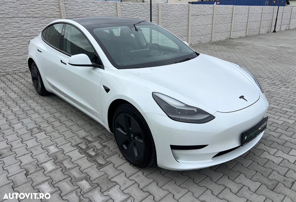 Tesla Model 3 Standard Reichweite Plus Hinterradantrieb - 3