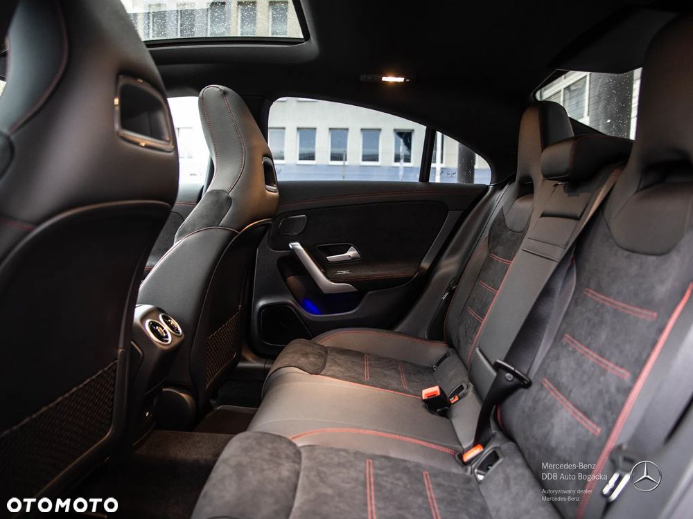 Mercedes-Benz CLA AMG 35 4-Matic 7G-DCT - 12