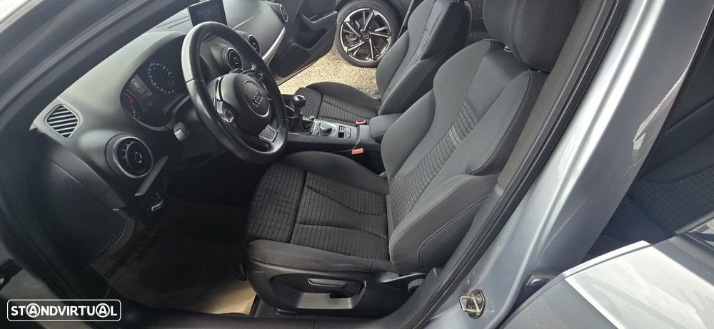 Audi A3 Sportback 1.6 TDI S-line - 12
