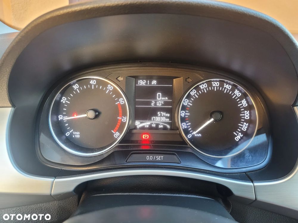 Skoda Fabia 1.0 Ambition - 10