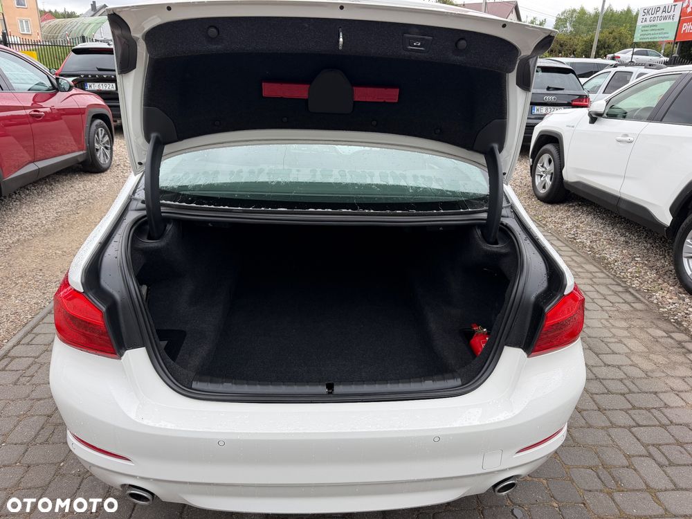 BMW Seria 5 520d Luxury Line - 16