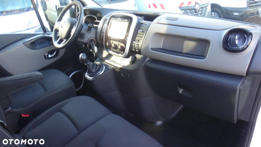 Renault Trafic - 9