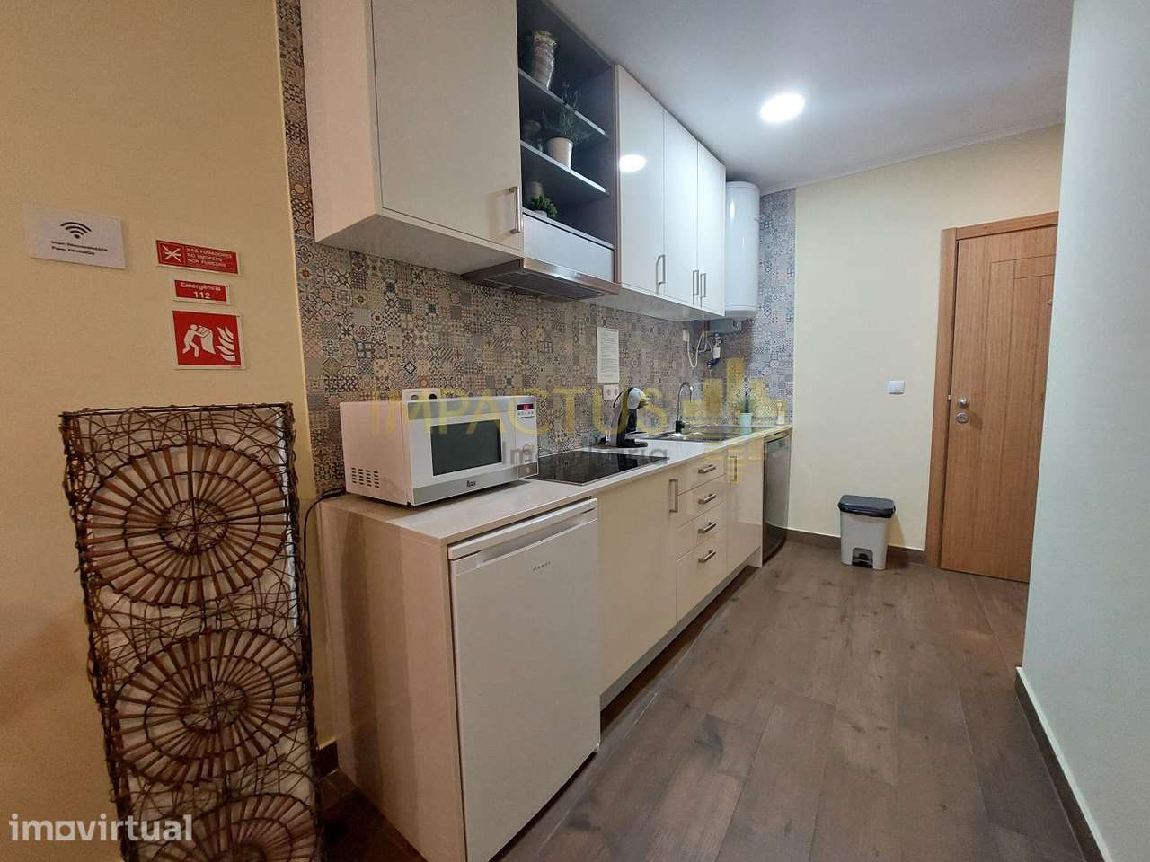 Apartamento T2 mobilado e equipado com terraço no centro - Grande imagem: 4/16