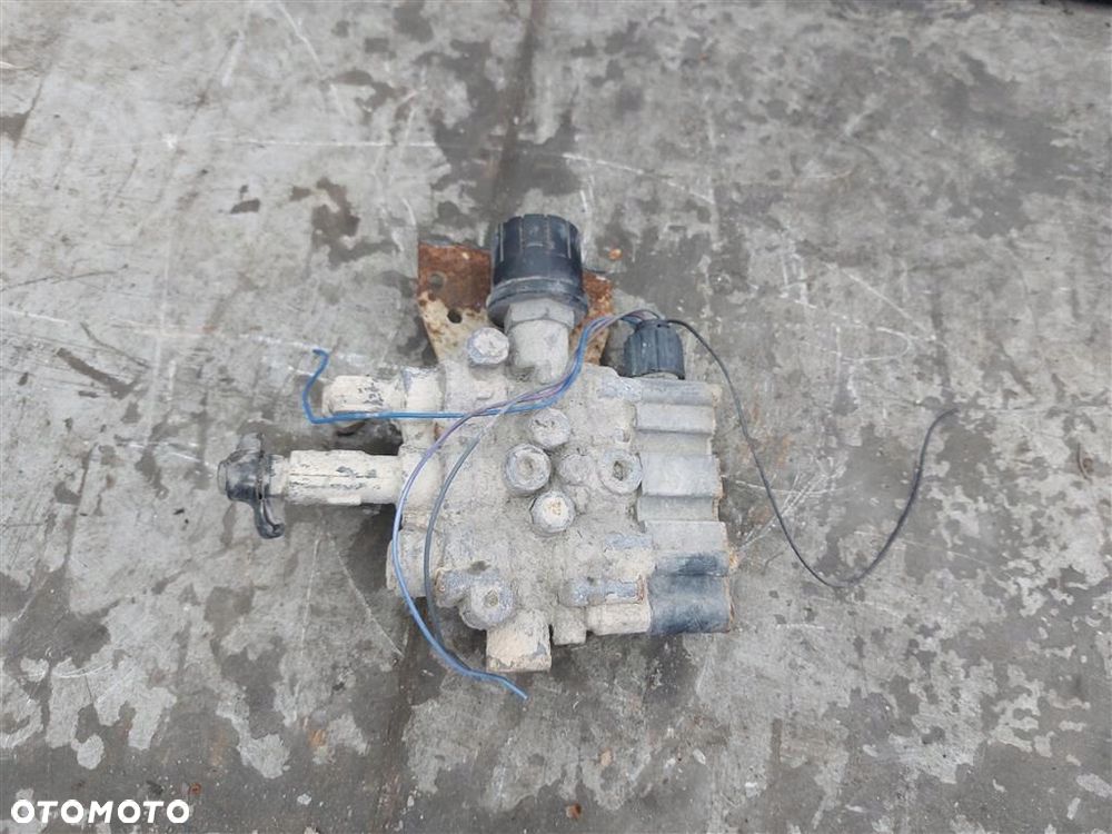 Zawór powietrza DAF Scania R114 ZAWÓR ECAS WABCO 2000R 4729000610 - 1