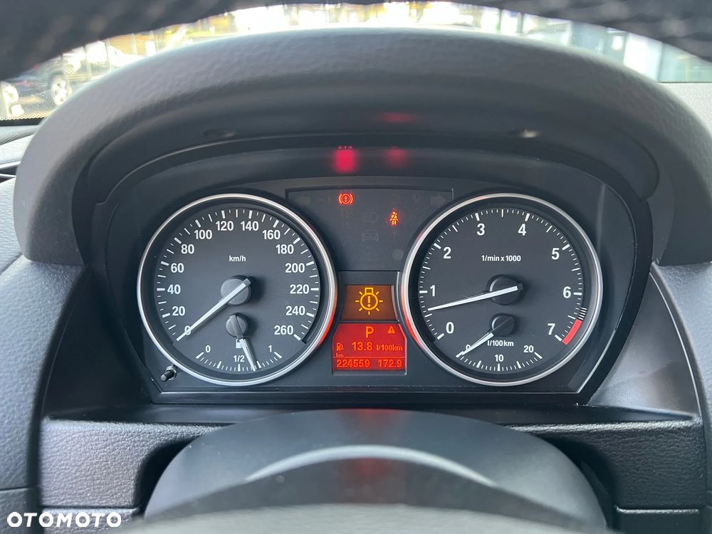 BMW X1 sDrive18i - 10