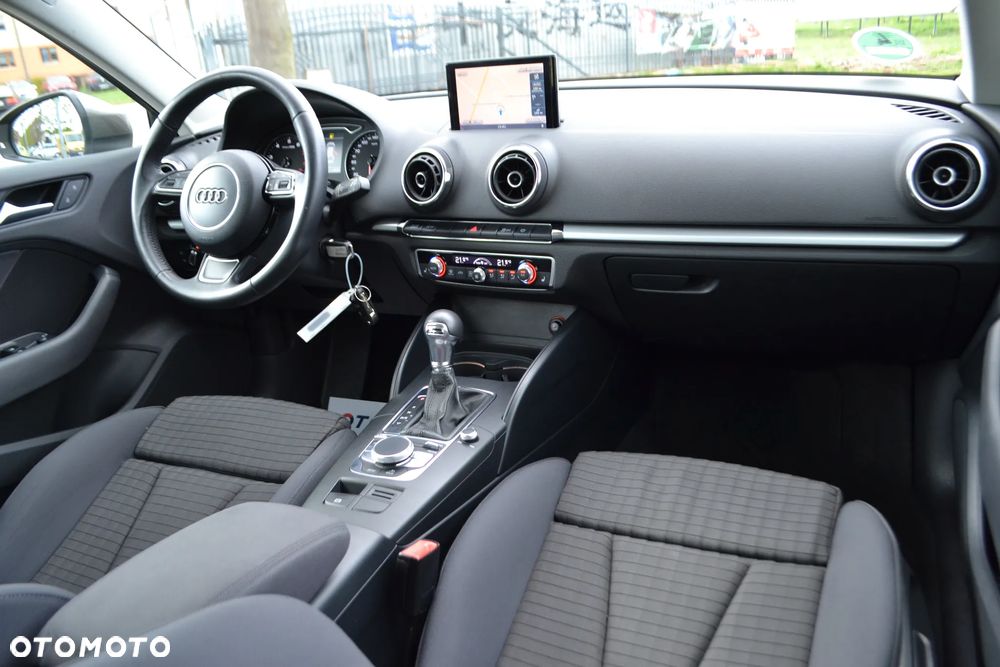 Audi A3 Sportback - 16