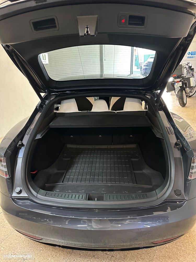 Tesla Model S Performance - 25