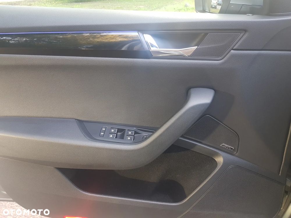 Skoda Superb 2.0 TDI 4x4 L&K DSG - 13
