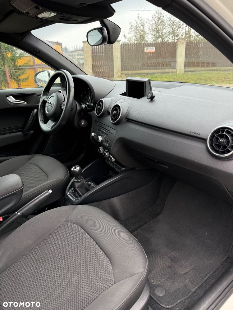 Audi A1 Sportback 1.6 TDI S line edition - 17