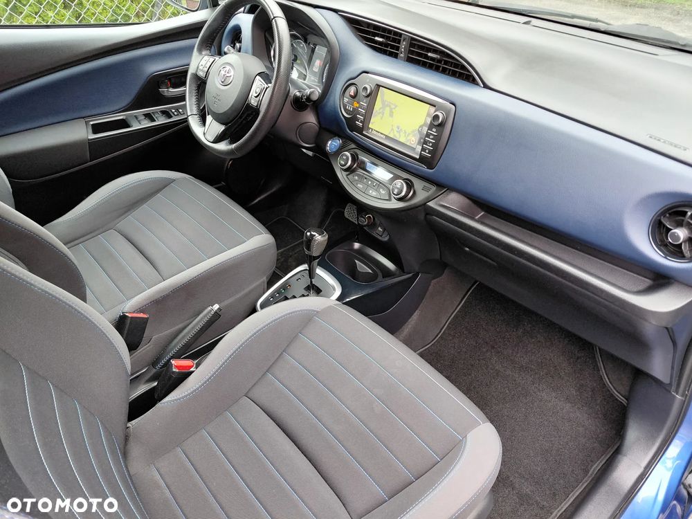 Toyota Yaris Hybrid 100 Selection Platinum - 7