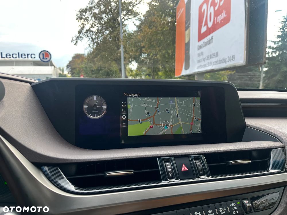 Lexus ES 300h Omotenashi - 29